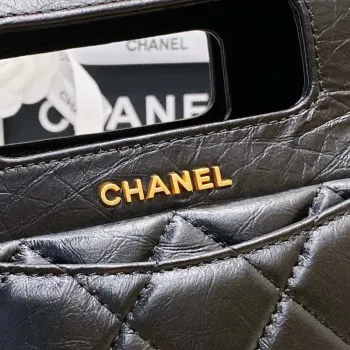 Chanel AS4025 Mini taška s klopou a horním uchem z telecí kůže, zlatý kov, černá