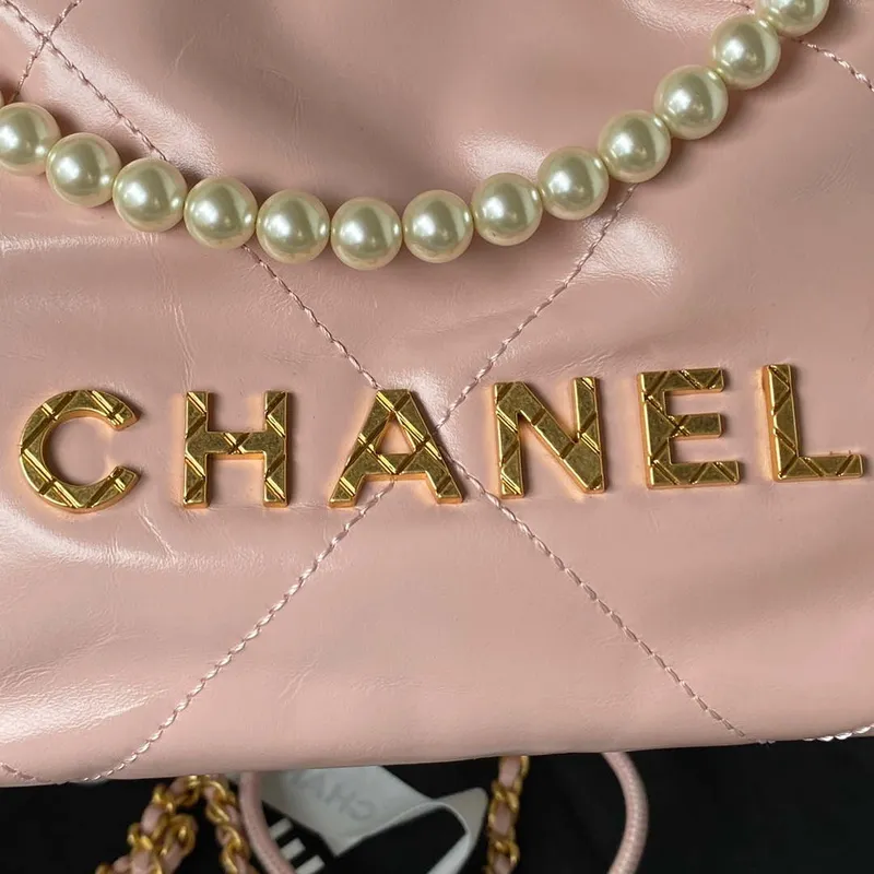 Chanel AS3980 22 Mini kabelka z lesklé telecí kůže a zlatého kovu, růžová