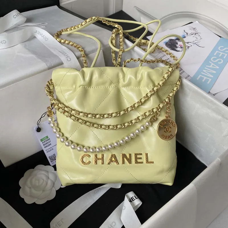 Chanel AS3980 22 Mini kabelka z lesklé telecí kůže a zlatohnědého kovu Žlutá
