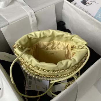 Chanel AS3980 22 Mini kabelka z lesklé telecí kůže a zlatohnědého kovu Žlutá