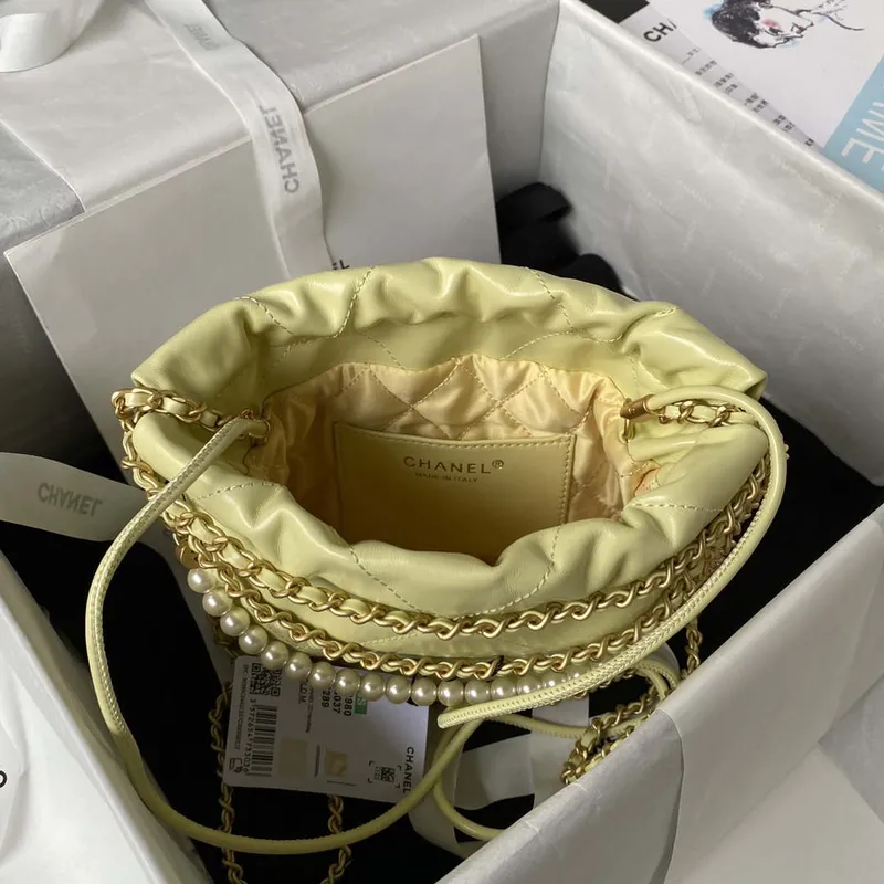 Chanel AS3980 22 Mini kabelka z lesklé telecí kůže a zlatohnědého kovu Žlutá