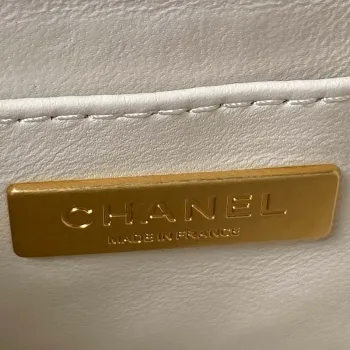 Chanel AS3973 Malá kosmetická taška z jehněčí kůže, bílá