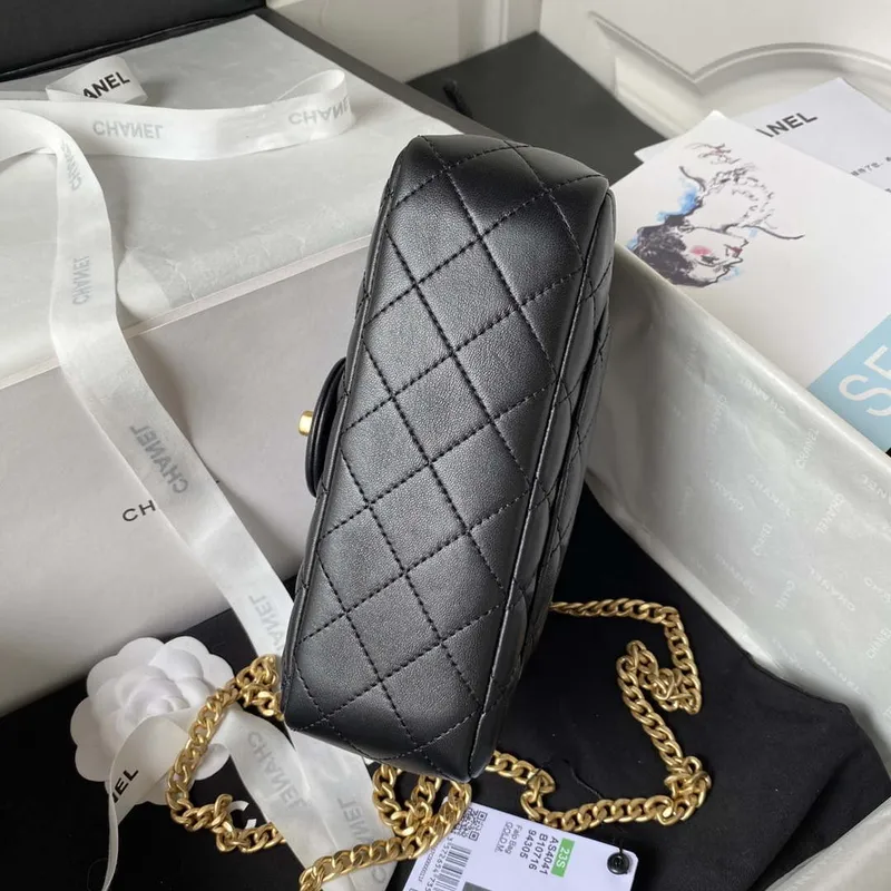 Chanel AS4041 Klasická taška s klopou CF Camellia z jehněčí kůže, černá a zlatá