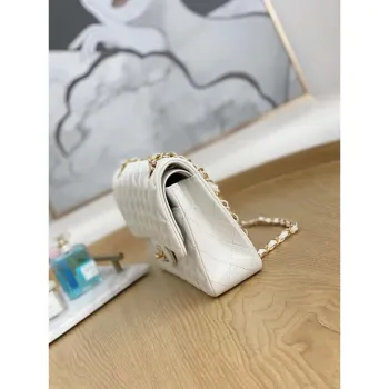 Chanel A01112 Kabelka s klopou Klasická zrnité lesklé telecí kůže Bílá Zlato