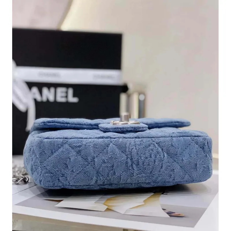 Chanel AS3828 Malá klasická taška s klopou Denim Blue