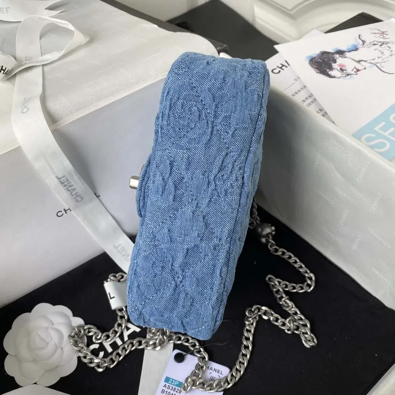 Chanel AS3829 Malá klasická taška s klopou Woc Denim Blue