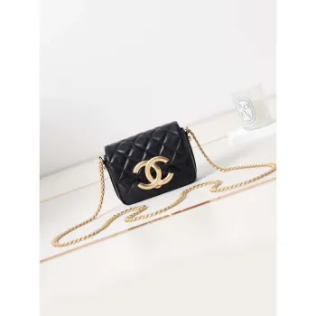 Chanel AP3208 Mini taška s klopou a řetízkem, lesklá jehněčí kůže a zlatý kov, černá