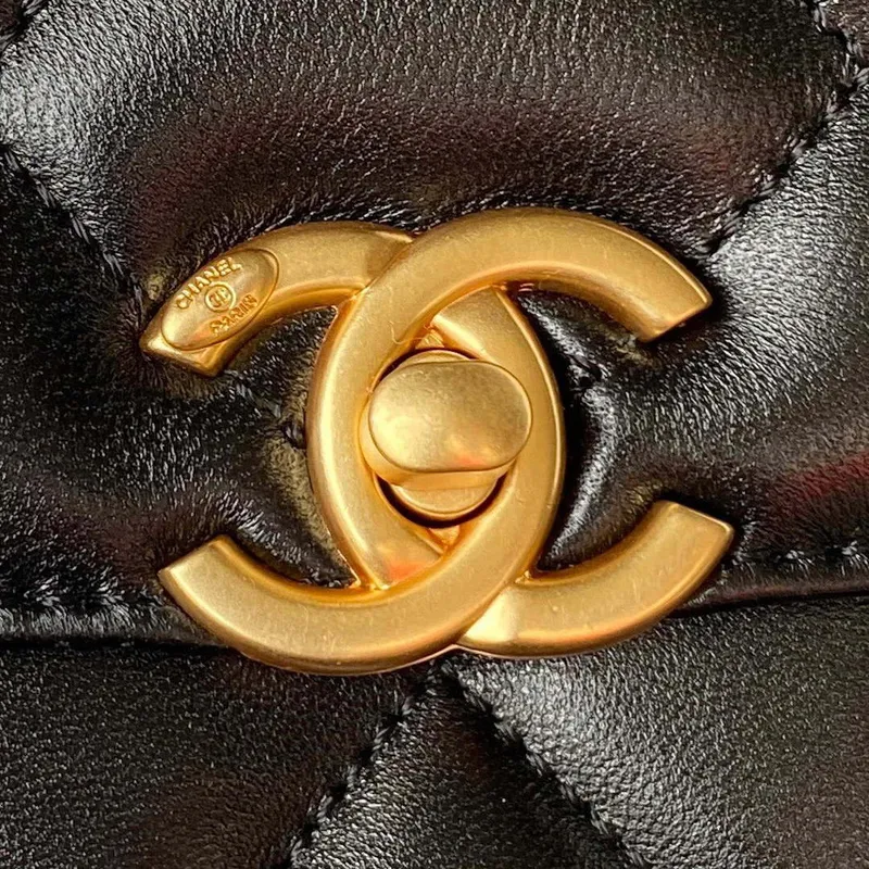 Chanel AS3384 Batoh Řetězová taška z jehněčí kůže Černá