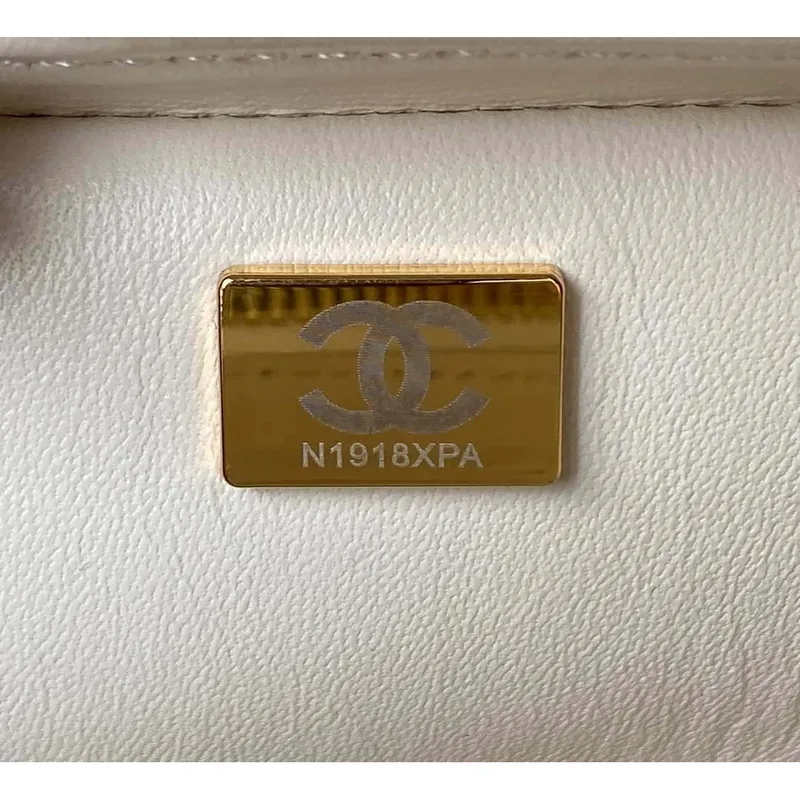 Chanel AS3384 Batoh Řetězová taška jehněčí kůže Bílá