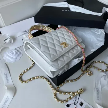 Chanel AP3240 taška s klopou a horním uchem, jehněčí kůže a zlatý kov, bílá