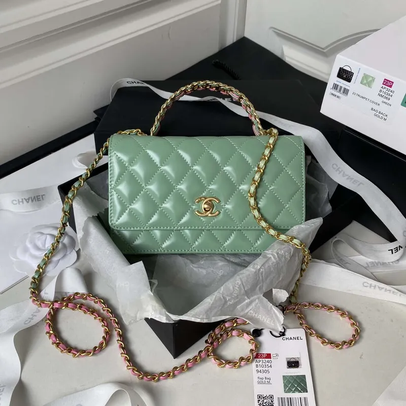 Chanel AP3240 taška s klopou a horním uchem, jehněčí kůže a zlatý kov, zelená