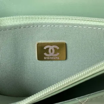 Chanel AP3240 taška s klopou a horním uchem, jehněčí kůže a zlatý kov, zelená