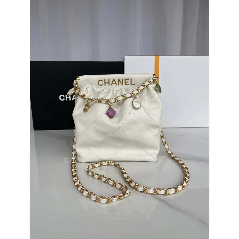 Chanel AS3793 Malá kabelka z jehněčí kůže, pryskyřice a zlatého kovu, bílá