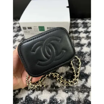 Chanel AP1447 Malá kosmetická taštička s řetízkem, telecí kůže, černá