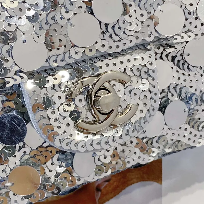 Chanel 23P limitovaná edice nová klasická CF flitrová taška Stříbrná
