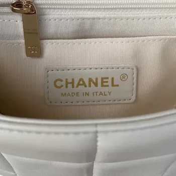 Chanel AS3330 Mini Flap 17cm taška z bílé jehněčí kůže