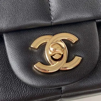 Chanel AS3330 Mini Flap 17cm taška z černé jehněčí kůže