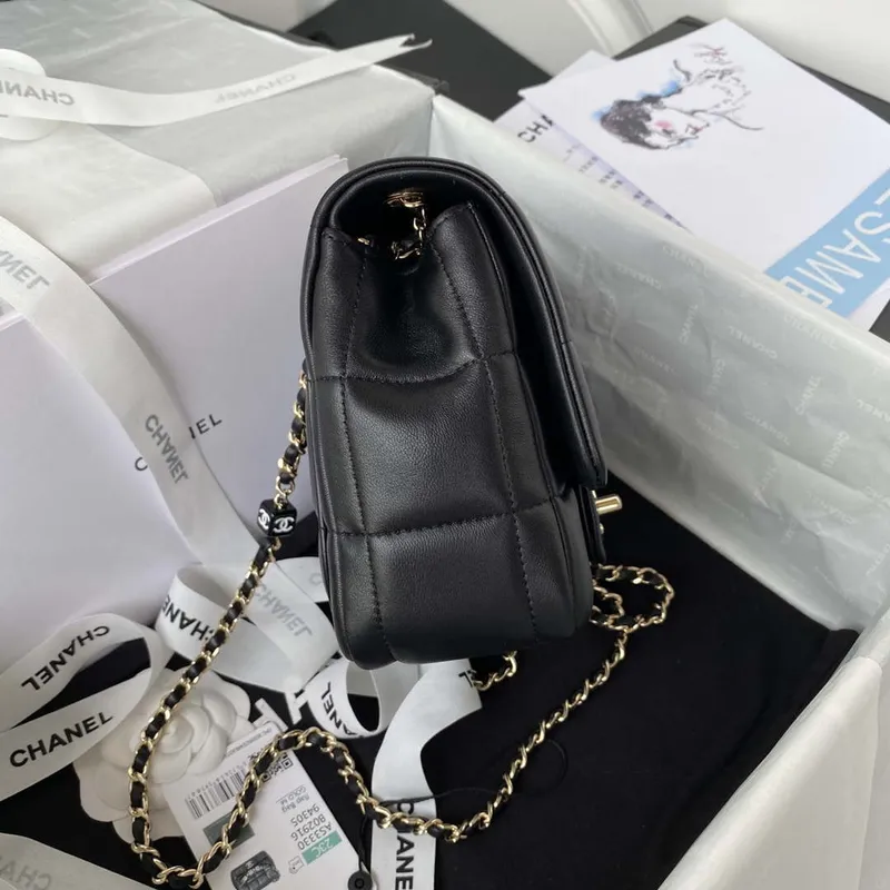 Chanel AS3330 Mini Flap 17cm taška z černé jehněčí kůže