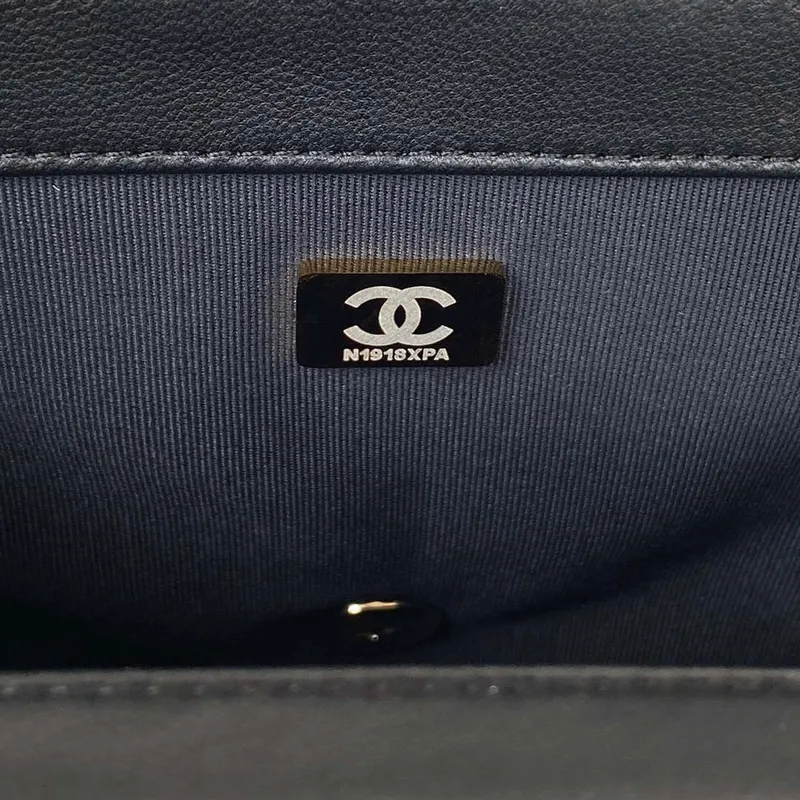 Chanel AS3330 Mini Flap 17cm taška z černé jehněčí kůže