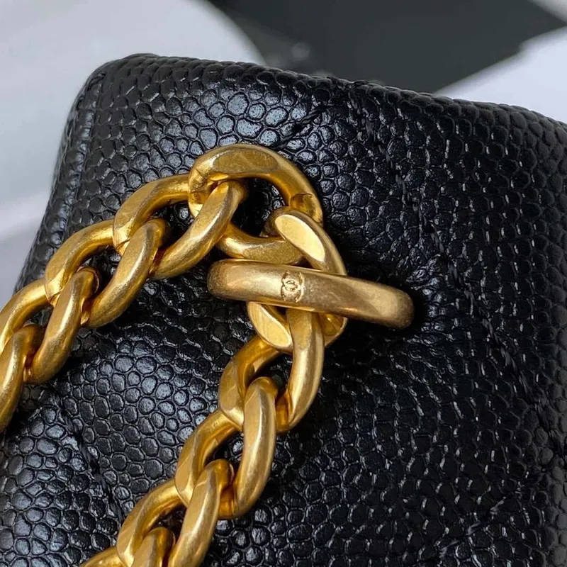 Chanel AS3830 Malá kabelka Hobo Černá telecí kůže Zlatá