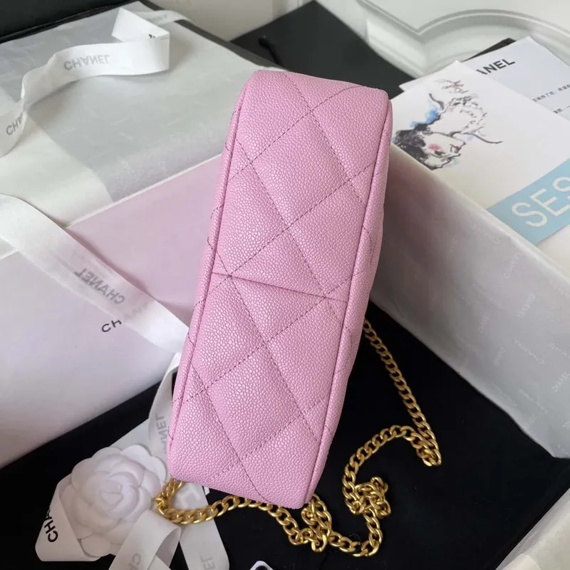 Chanel AS3830 Malá kabelka Hobo z růžové telecí kůže se zlatými detaily