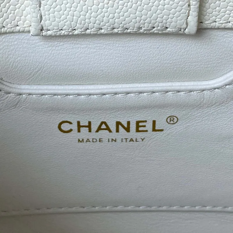 Chanel AS3830 Malá kabelka Hobo z bílé telecí kůže se zlatými detaily