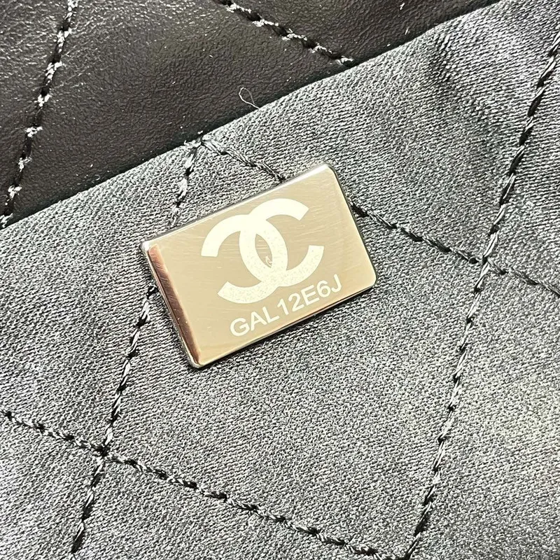 Chanel 22 Velká kabelka Lesklá telecí kůže AS3262 Černá se stříbrným logem