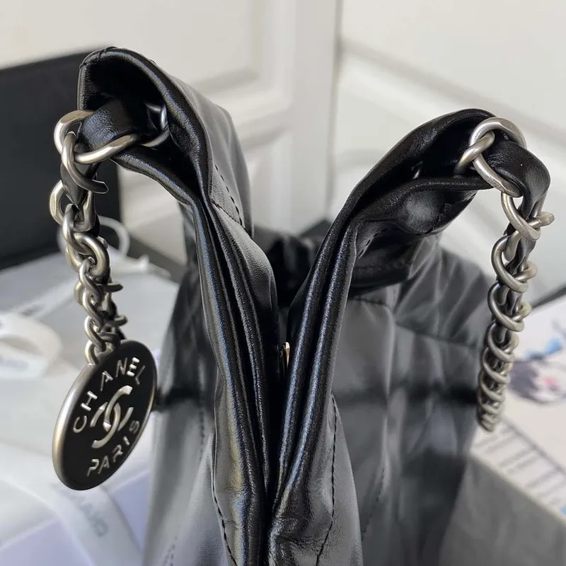 Chanel 22 Kabelka Lesklá telecí kůže Zlatá AS3261 Černá se stříbrným logem