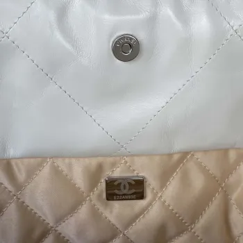 Chanel 22 Kabelka Lesklá telecí kůže Zlatá AS3261 Bílá se stříbrným logem