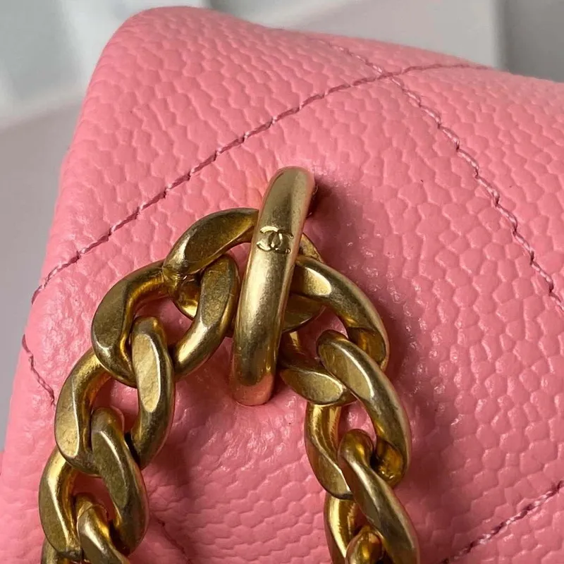 Chanel AS3829 Mini kabelka s klopou a řetízkem, růžová telecí kůže, zlatá