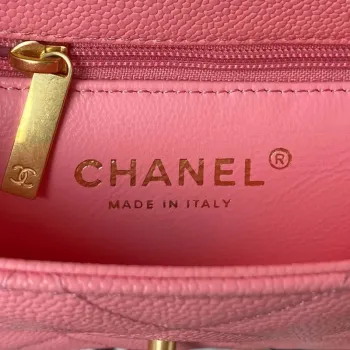 Chanel AS3829 Mini kabelka s klopou a řetízkem, růžová telecí kůže, zlatá