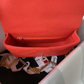 Chanel AS3921 Kabelka s klopou a řetízkem, červená telecí kůže, zlatá