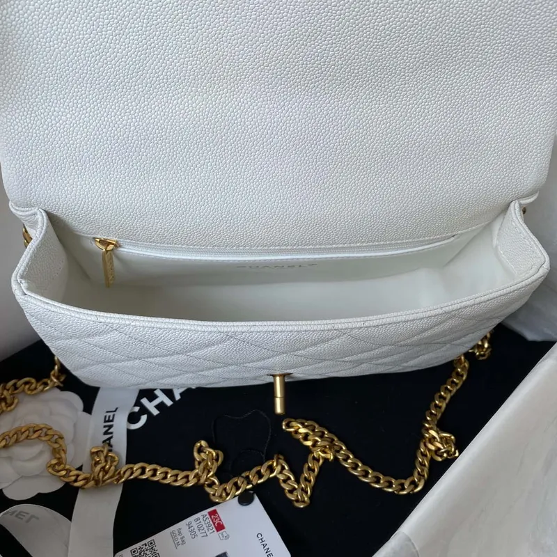 Chanel AS3921 Kabelka s klopou a řetízkem, bílá telecí kůže, zlatá