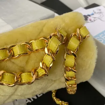 Chanel AS3499 Kabelka s klopou Shearling Yellow