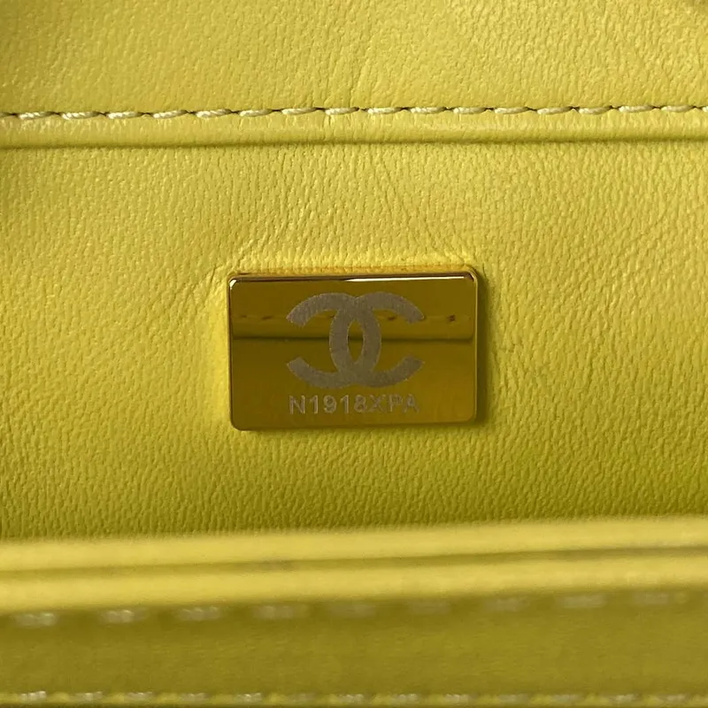 Chanel AS3499 Kabelka s klopou Shearling Yellow