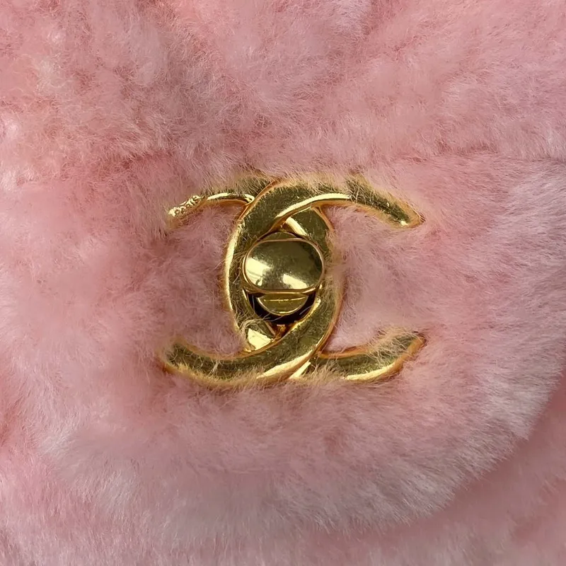 Chanel AS3499 Kabelka s klopou z ovčí kůže, růžová