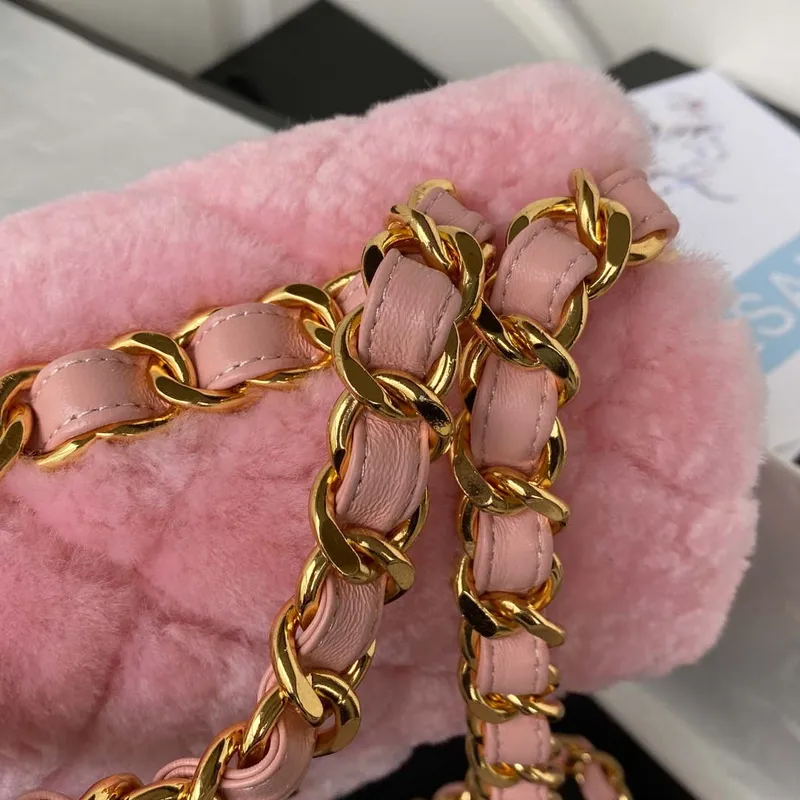 Chanel AS3499 Kabelka s klopou z ovčí kůže, růžová