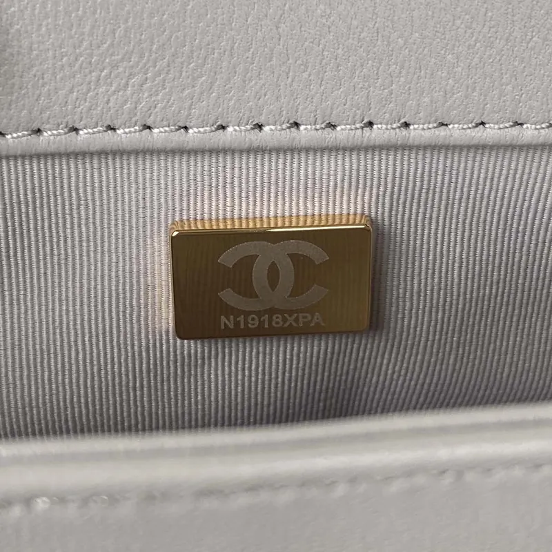 Chanel AS3499 Taška s klopou z jehněčí kůže, šedá