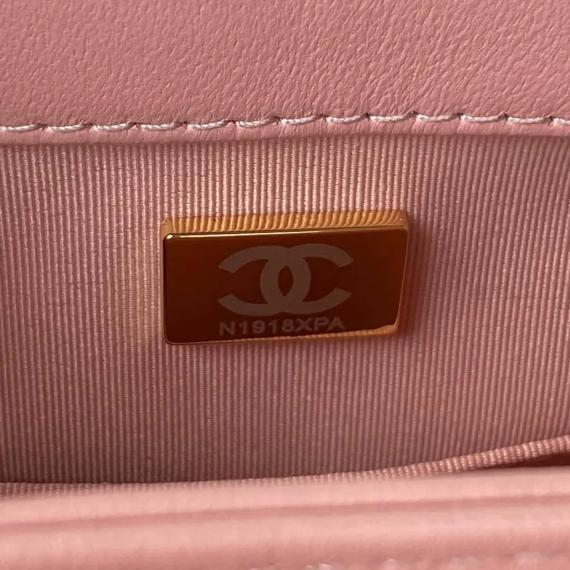 Chanel AS3499 Ružová kabelka z jehněčí kůže s klopou