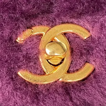 Chanel AS3498 Kabelka s klopou z ovčí kůže, fialová