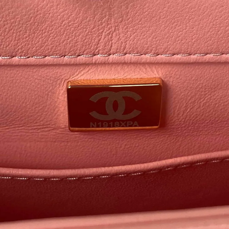 Chanel AS3498 Kabelka s klopou z ovčí kůže, růžová