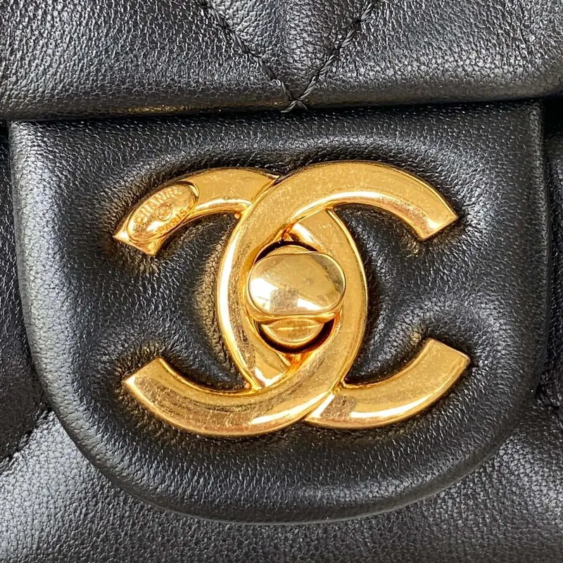 Chanel kabelka s klopou z jehněčí kůže AS3498 Černá