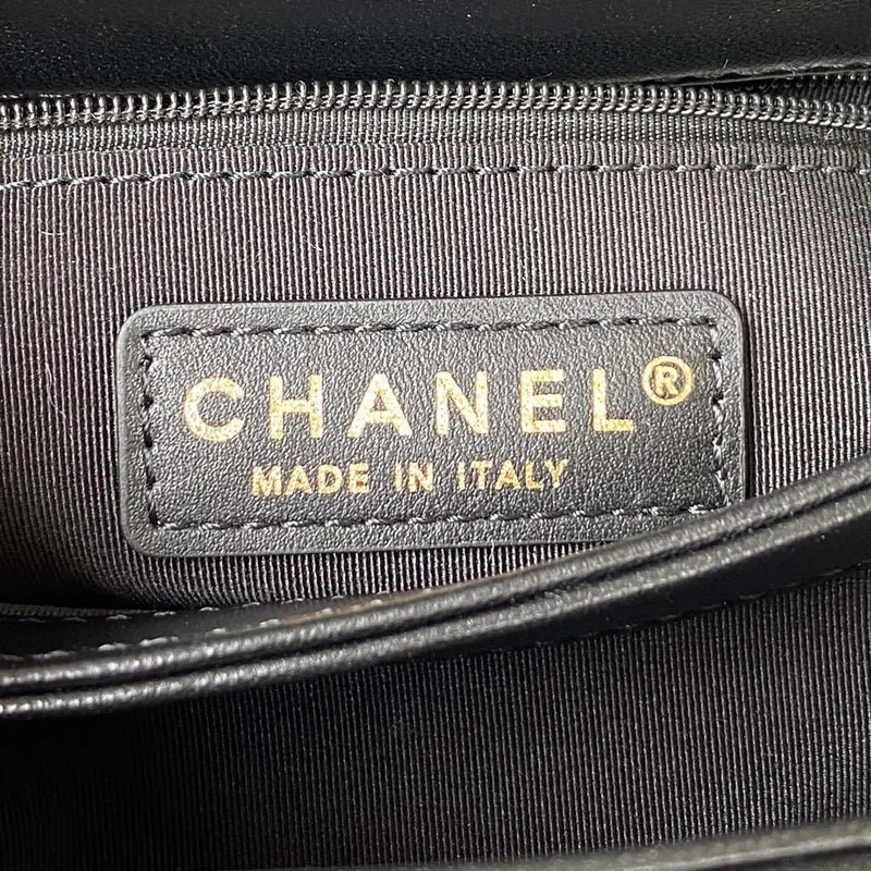 Chanel kabelka s klopou z jehněčí kůže AS3498 Černá