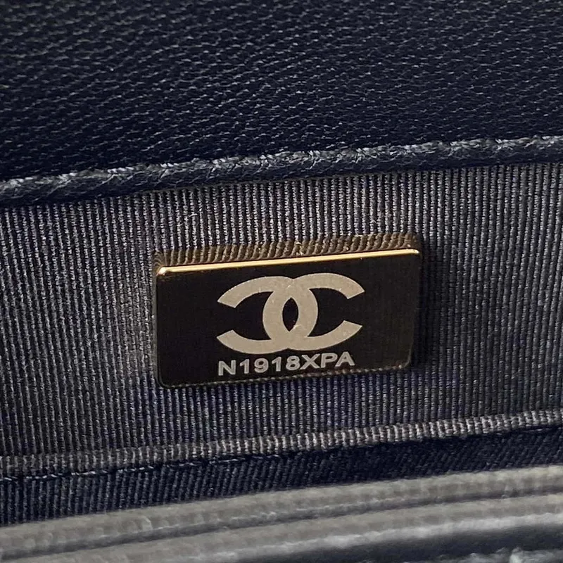 Chanel kabelka s klopou z jehněčí kůže AS3498 Černá