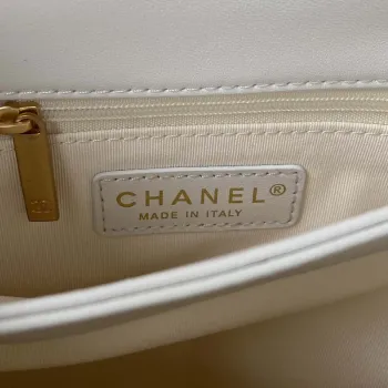 Chanel kabelka s klopou z jehněčí kůže AS3498 bílá