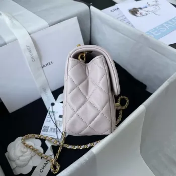 Chanel AS1787 Mini taška s klopou z jehněčí kůže, světle fialová se zlatými detaily