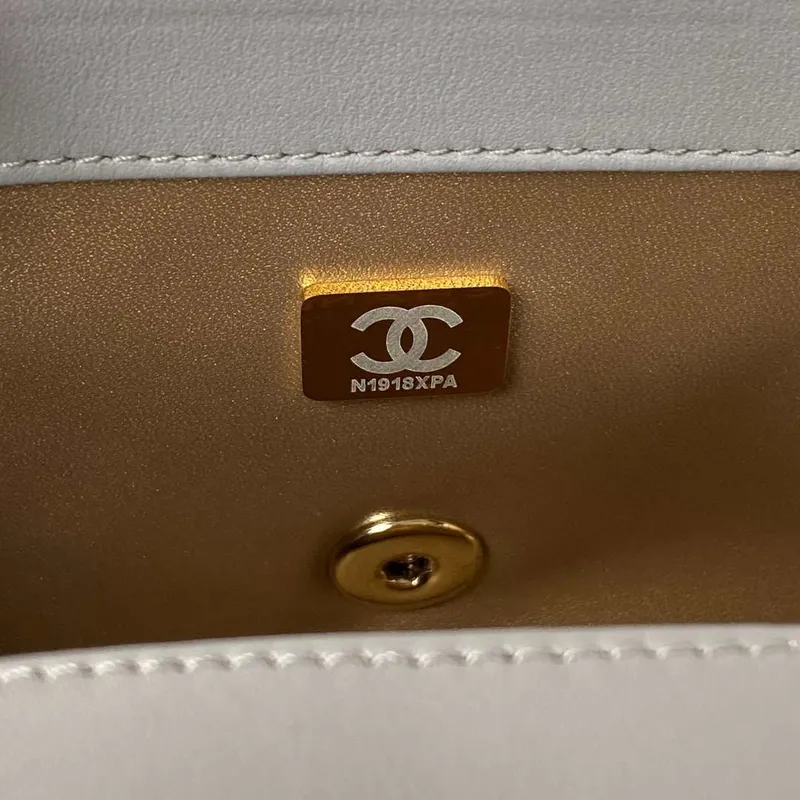 Chanel AS1787 Mini taška s klopou, fotbalová jehněčí kůže, šedá a zlatá