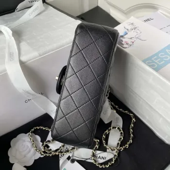 Chanel AS1787 Mini taška s klopou z jehněčí kůže, černá se zlatými detaily