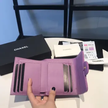 Chanel AP0231 Klasická malá peněženka FLAP z telecí kůže, fialová a zlatá