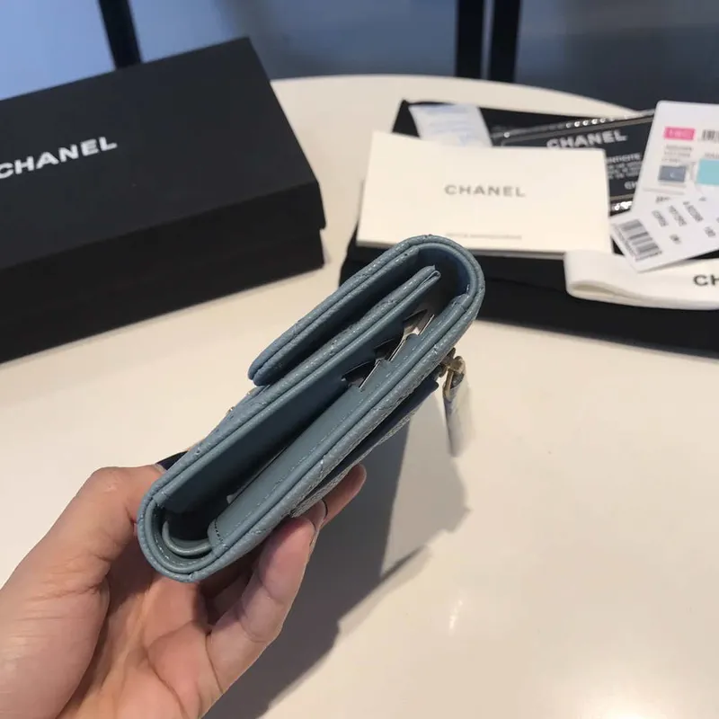 Chanel AP0231 Klasická malá peněženka FLAP z telecí kůže, modrá a zlatá